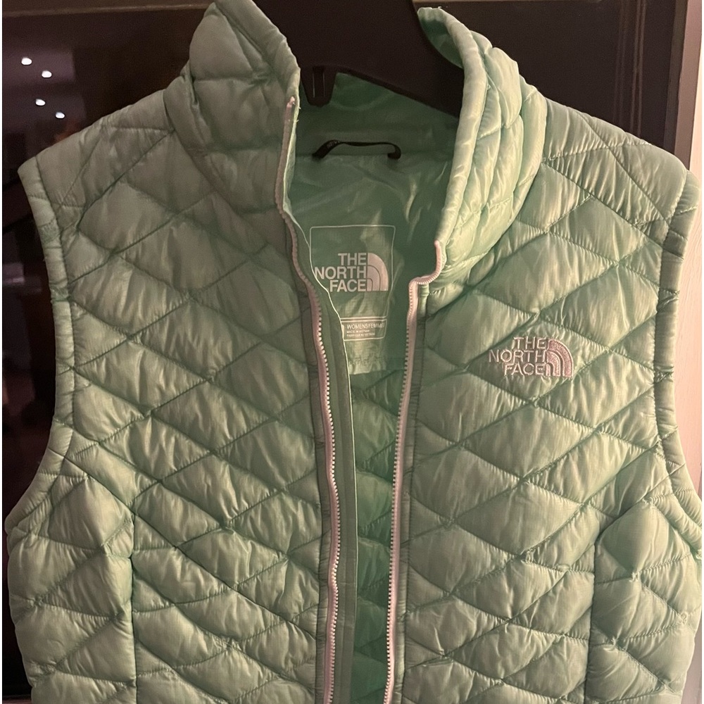 Women’s North Face mint green Vest Sz S/P
